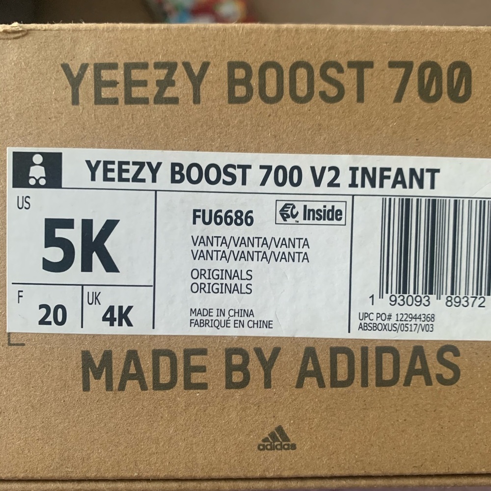Toddler Yeezy 700 Boost - Picture 7 of 7